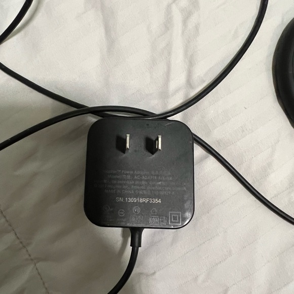 Mophie Wireless Charger - Picture 2 of 4